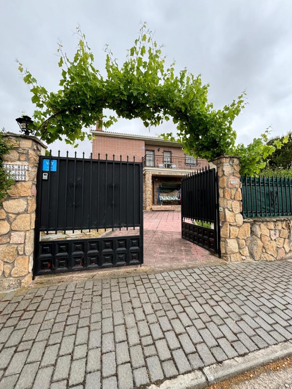 Las Mil Y Una Rosas Ávila Exterior foto